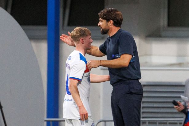 Russell Martin chỉ đạo Rangers