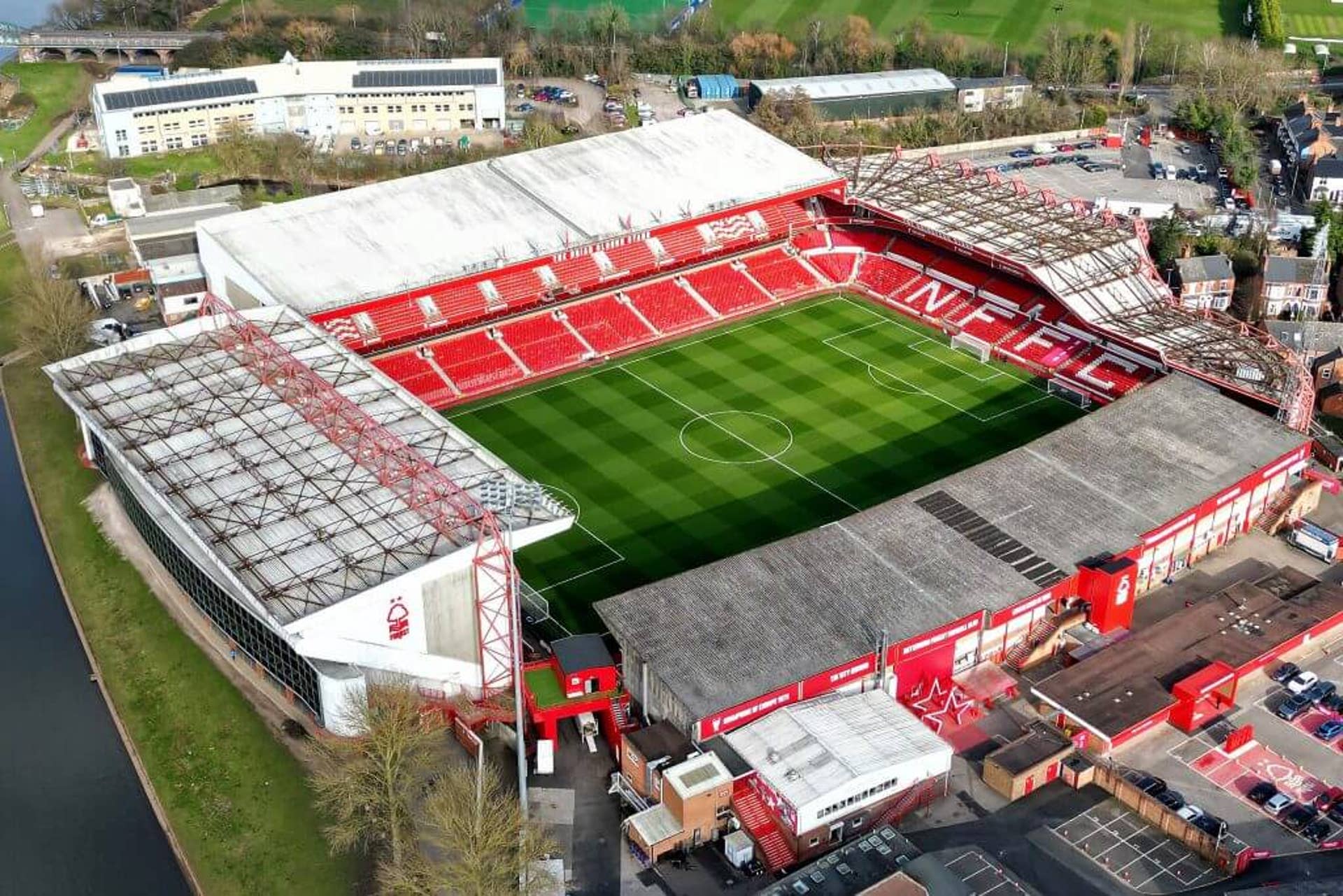 Toàn cảnh sân vận động The City Ground, sân nhà của Nottingham Forest, tháng 3/2025
