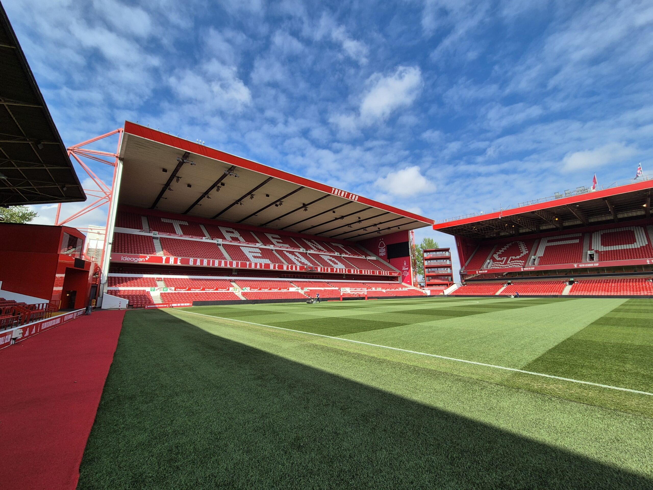 Khán đài Trent End sân The City Ground, Nottingham Forest, ảnh năm 2025