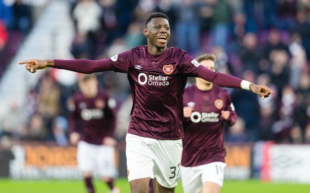 Hearts thi đấu tại Tynecastle