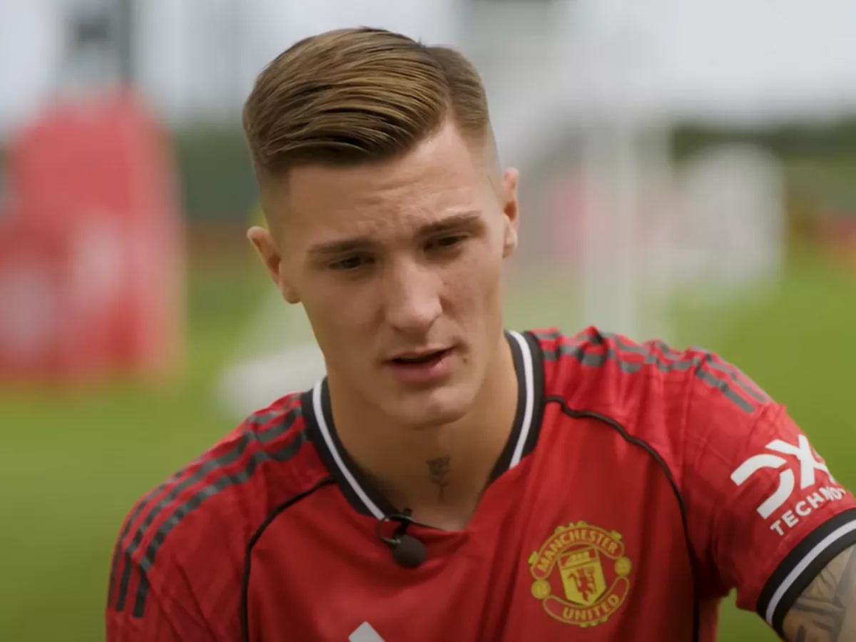 Benjamin Sesko trong màu áo Manchester United - Tiền đạo trẻ đối mặt thử thách Premier League