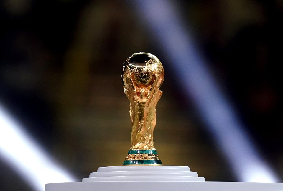 FIFA World Cup trophy – Biểu tượng danh giá của bóng đá thế giới