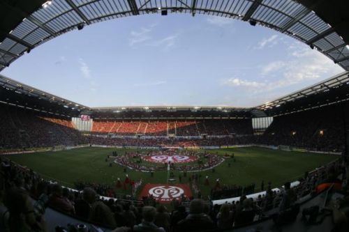 Toàn cảnh bên trong sân MEWA ARENA