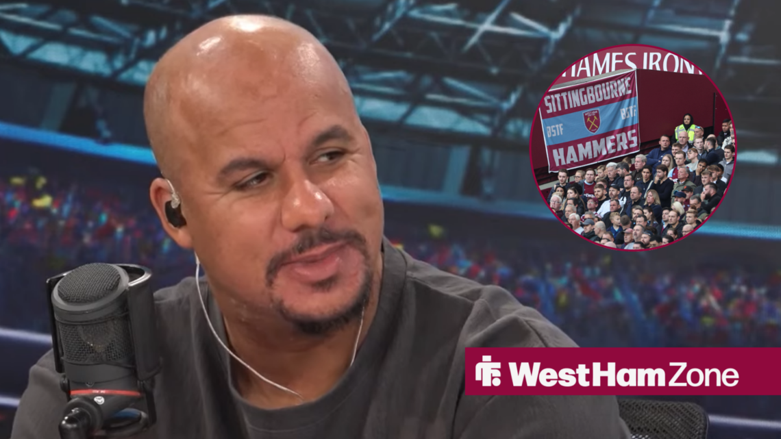 Gabby Agbonlahor nhìn về phía CĐV West Ham tại London Stadium