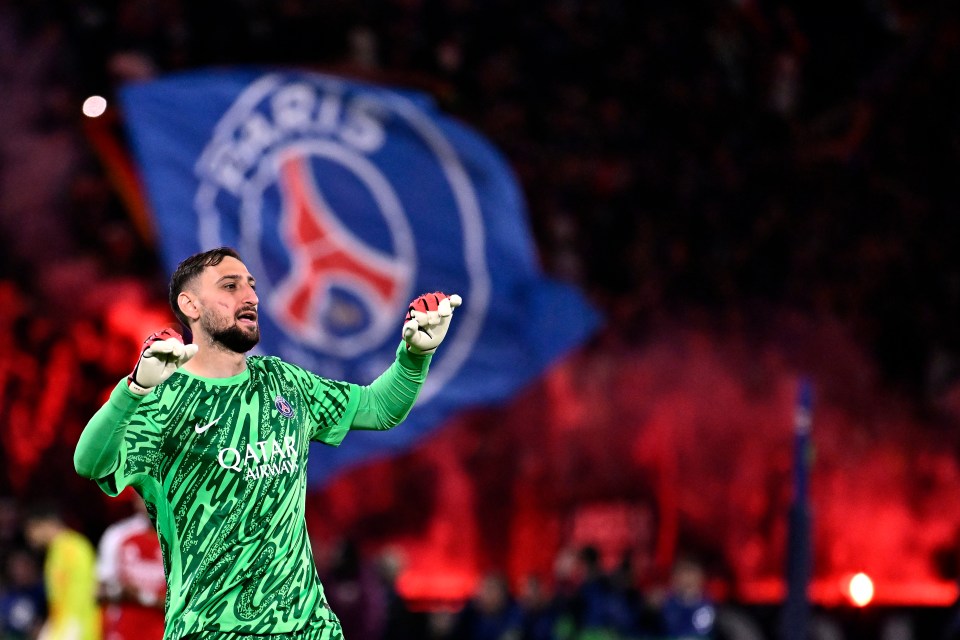 Pep Guardiola và Man City chốt thương vụ Donnarumma
