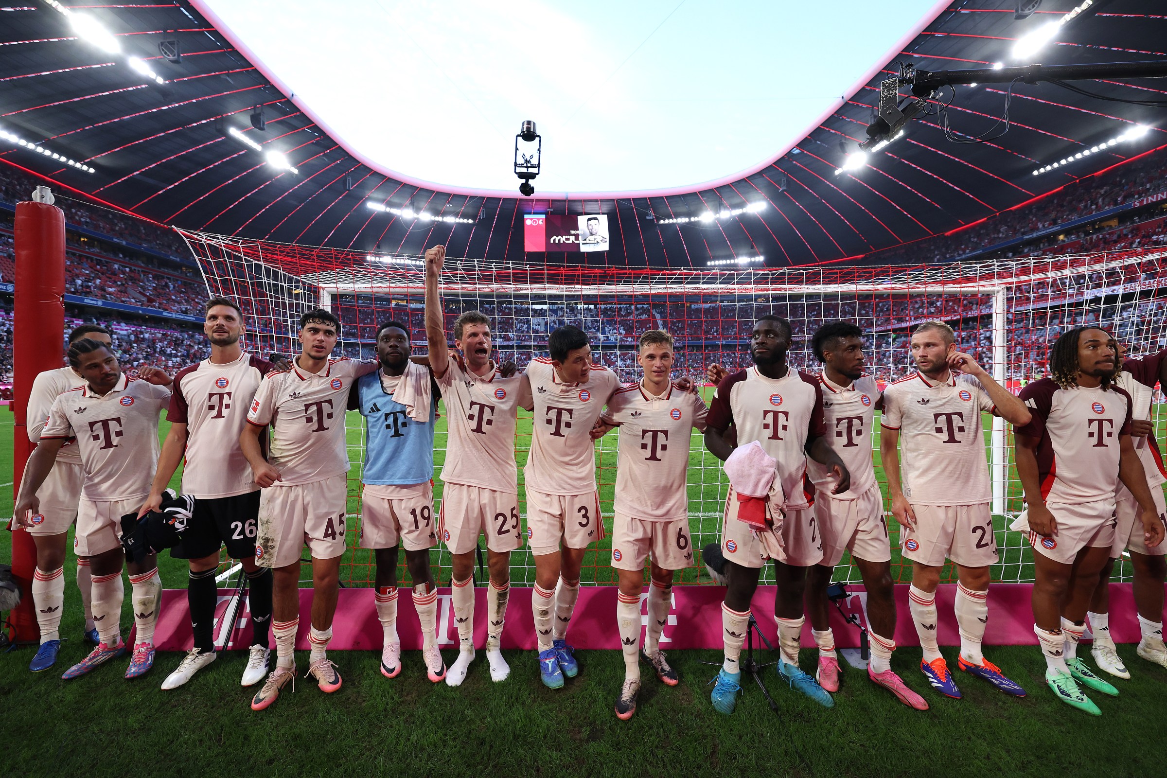 Cầu thủ Bayern Munich thi đấu tại Bundesliga 2025