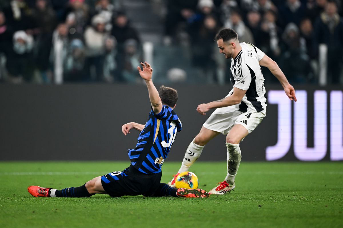 Khoảnh khắc thi đấu giữa Juventus và Inter Milan tại Serie A, hình ảnh chất lượng cao