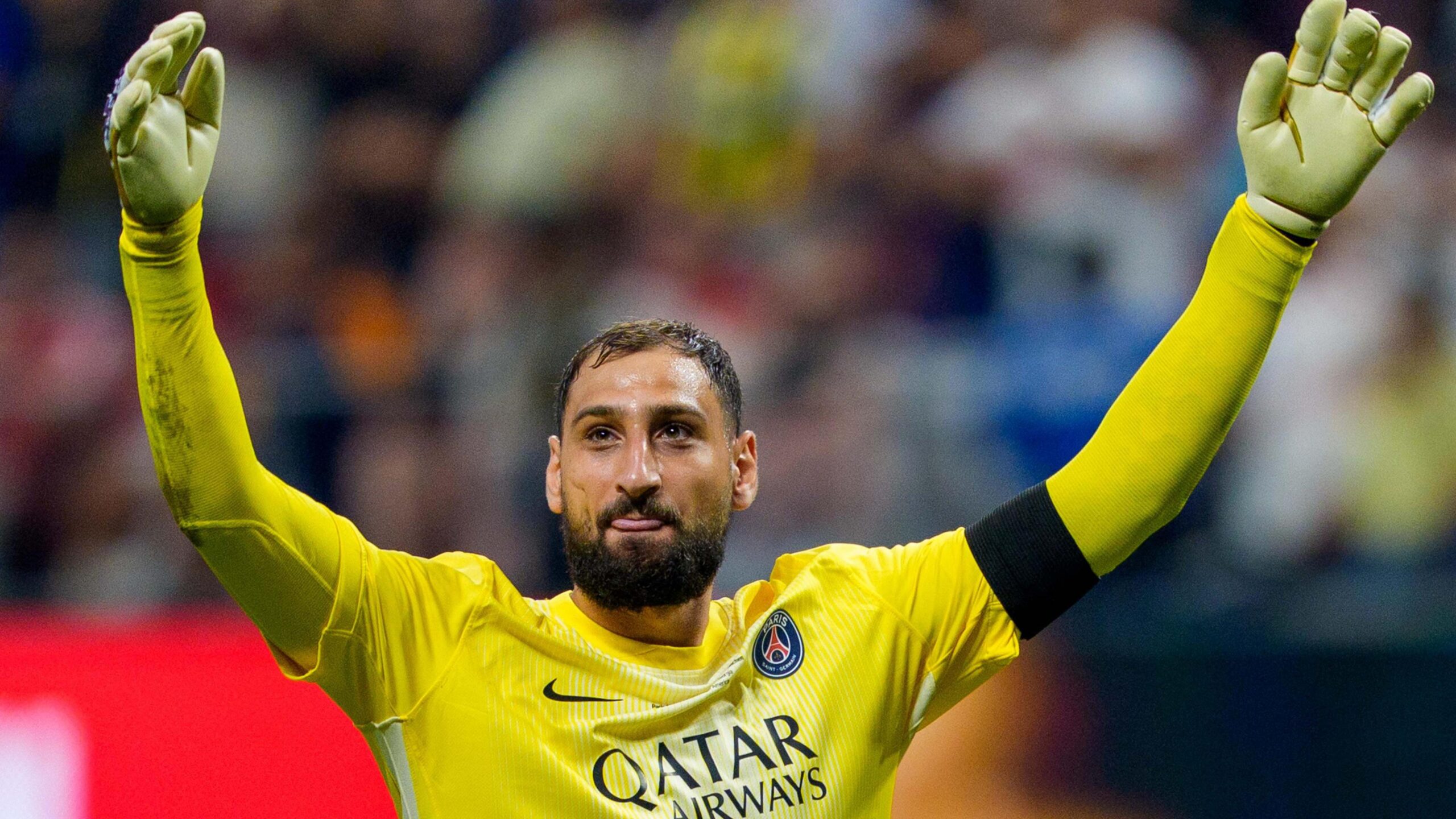 Gianluigi Donnarumma ăn mừng trong màu áo PSG
