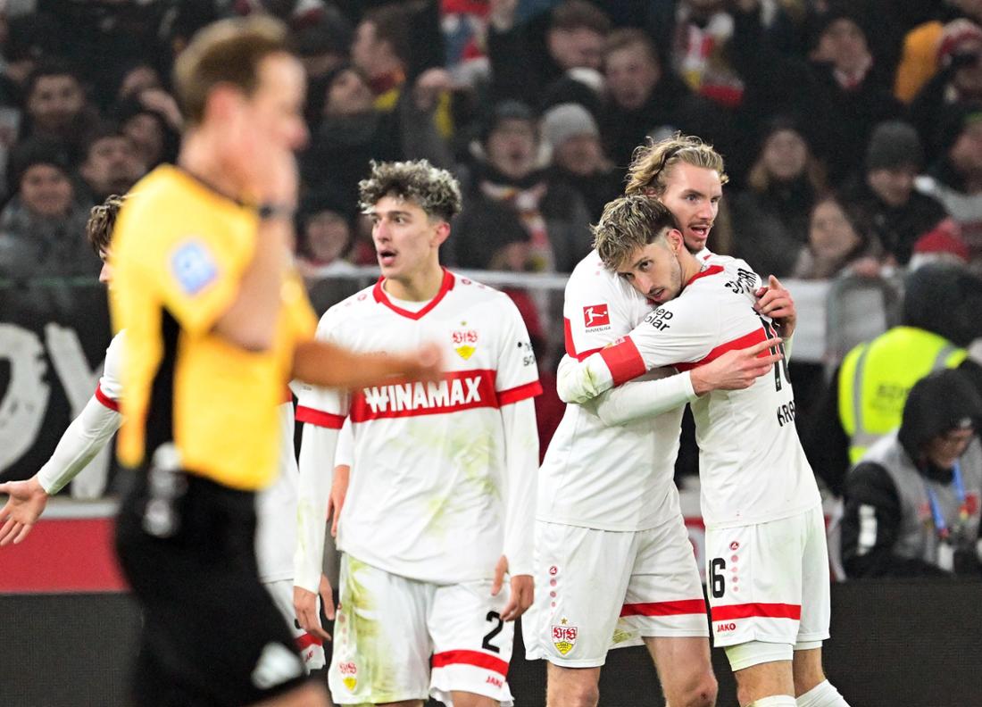 Ảnh báo chí về trận đấu giữa VfB Stuttgart và SC Freiburg tại Bundesliga 2025
