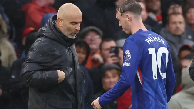 Cole Palmer ăn mừng bàn thắng – Tay săn bàn hàng đầu Premier League