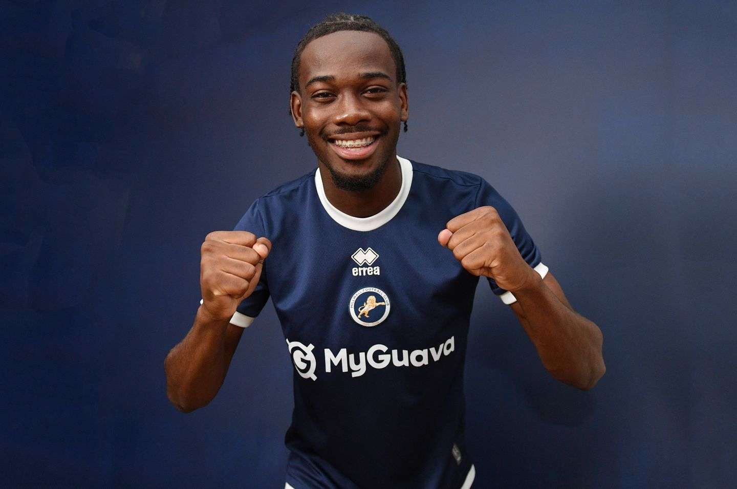 Derek Mazou-Sacko ra mắt Millwall – Bản hợp đồng trẻ trung và đầy tiềm năng của Championship