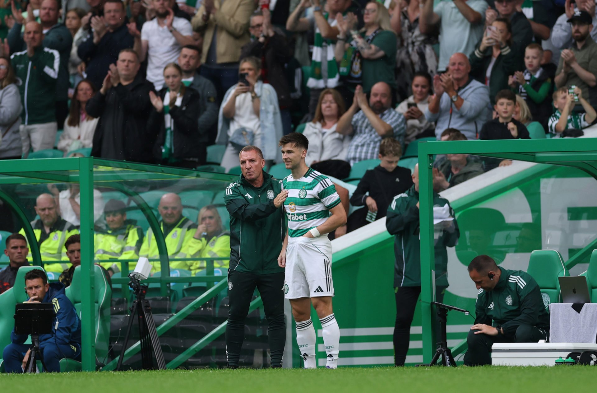 Kieran Tierney trở lại Celtic