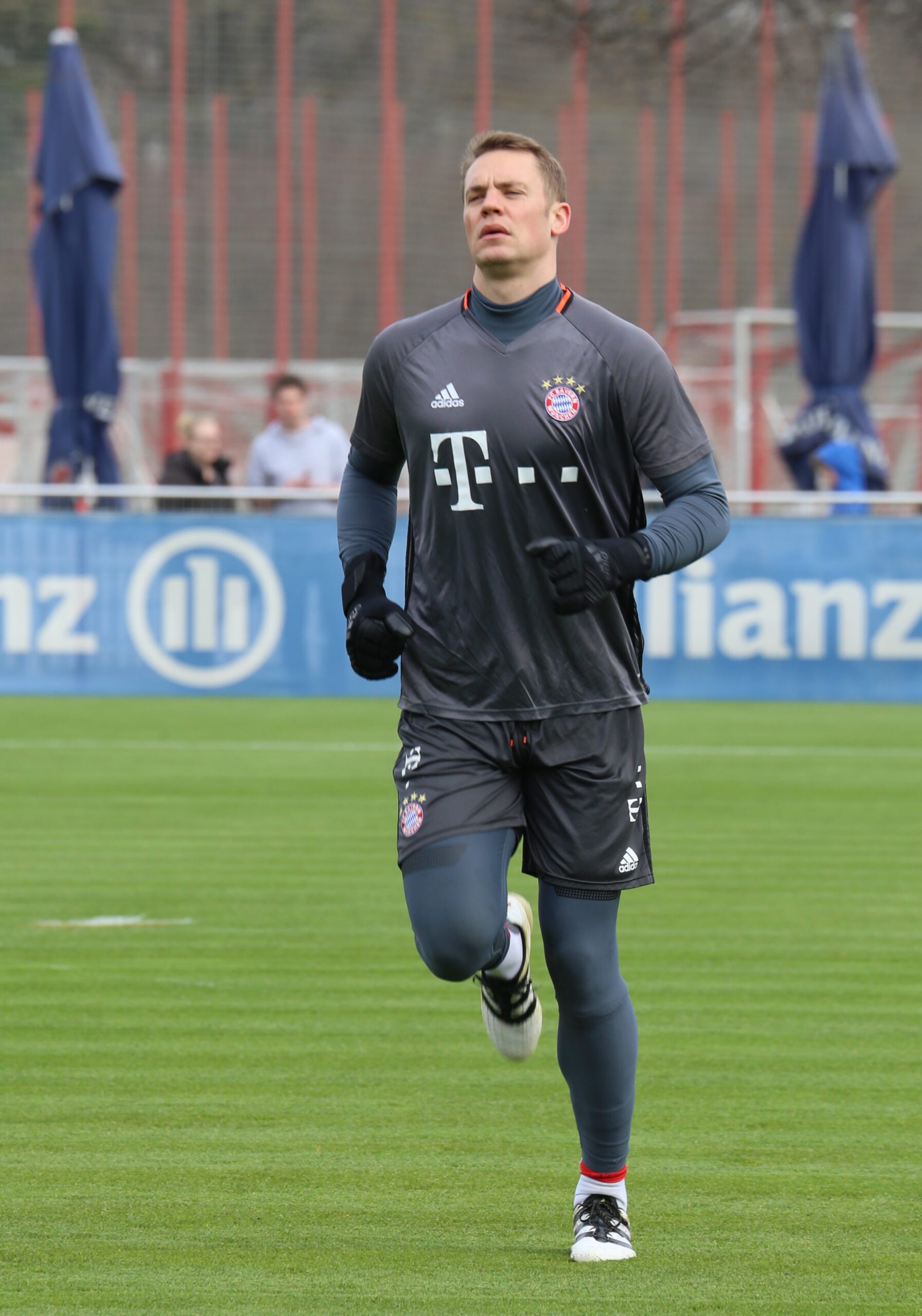 Thủ môn Manuel Neuer, một trong những cầu thủ chủ chốt của Bayern München