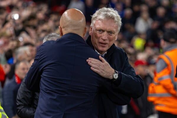 LIVERPOOL, ENGLAND - Wednesday, April 2, 2025: Everton's manager David Moyes (R) and Liverpool's head coach Arne Slot during the FA Premier League match between Liverpool FC and Everton FC, the 246th Merseyside Derby, at Anfield. (Photo by David Rawcliffe/Propaganda)