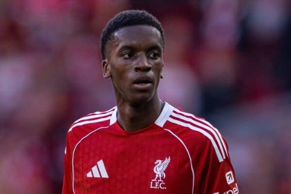 Trey Nyoni thi đấu cho Liverpool trong trận giao hữu với Athletic Bilbao