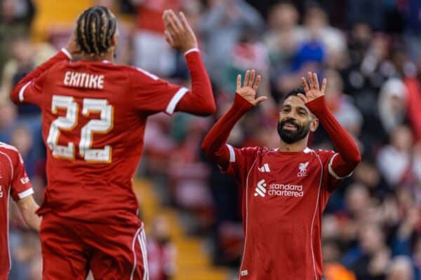 Mohamed Salah và Hugo Ekitike ăn mừng bàn thắng, Liverpool 2025