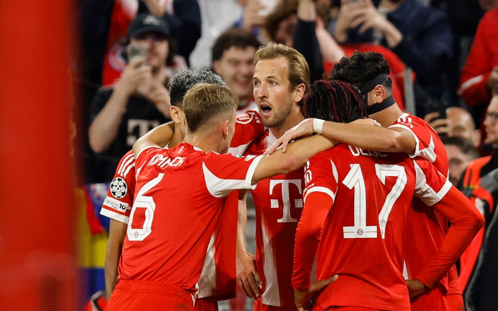 Harry Kane ăn mừng bàn thắng vào lưới Chelsea – Champions League 2025/26