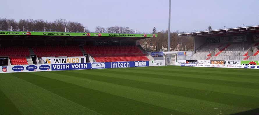 Toàn cảnh sân Voith-Arena, nơi diễn ra trận đấu Heidenheim vs Dortmund ngày 13/09/2025.