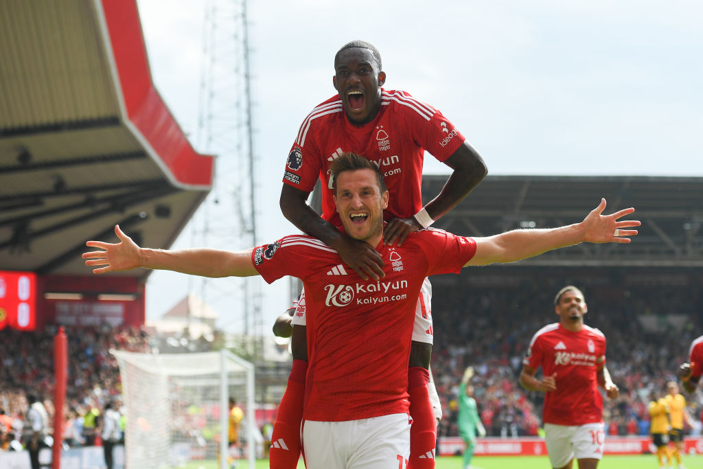 Các cầu thủ Nottingham Forest ăn mừng bàn thắng tại Premier League 2024/25