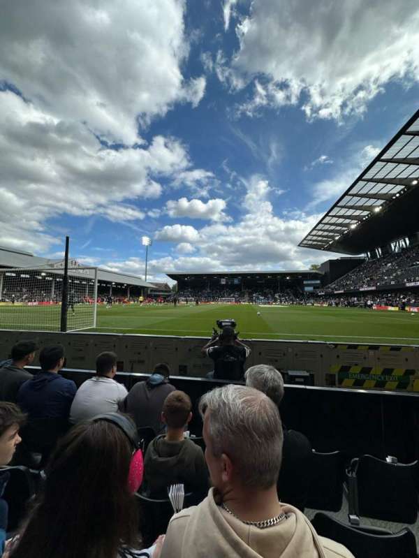 Khán đài sân Craven Cottage, tháng 5/2025