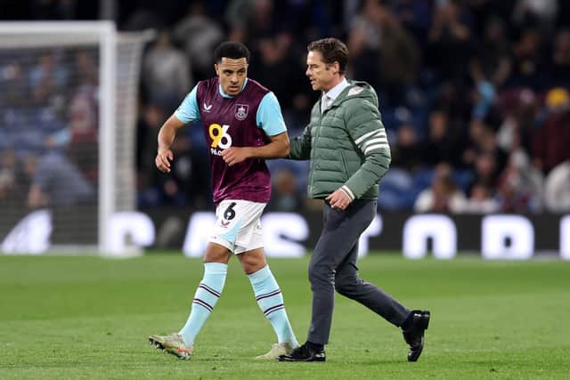 HLV Scott Parker và CJ Egan-Riley, Burnley