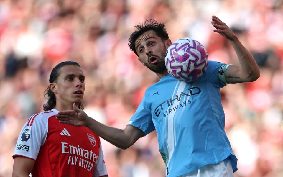 Bernardo Silva thất vọng sau trận hòa Arsenal