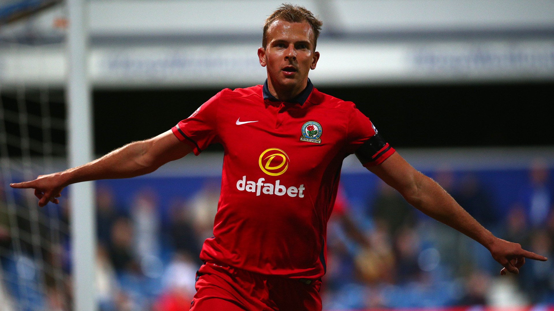 Jordan Rhodes ăn mừng bàn thắng trong màu áo Blackburn Rovers – Biểu tượng của Championship
