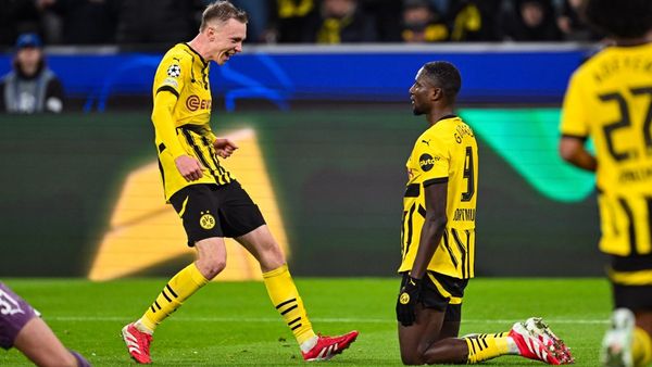 Borussia Dortmund ăn mừng chiến thắng trước Heidenheim đầu năm 2025