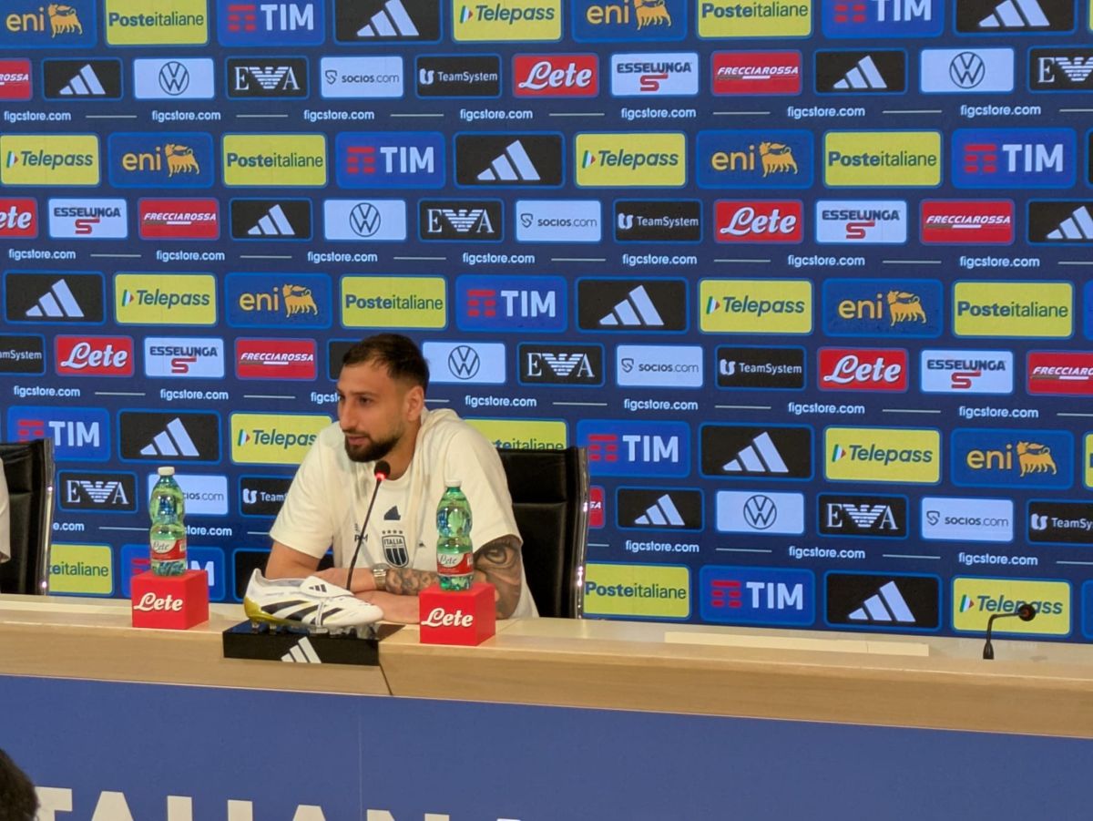Donnarumma trong buổi họp báo cùng tuyển Ý tháng 6/2025