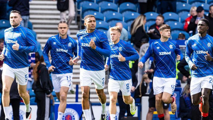 Các cầu thủ Rangers khởi động trước trận derby với Celtic – Cải tổ lớn, áp lực lớn