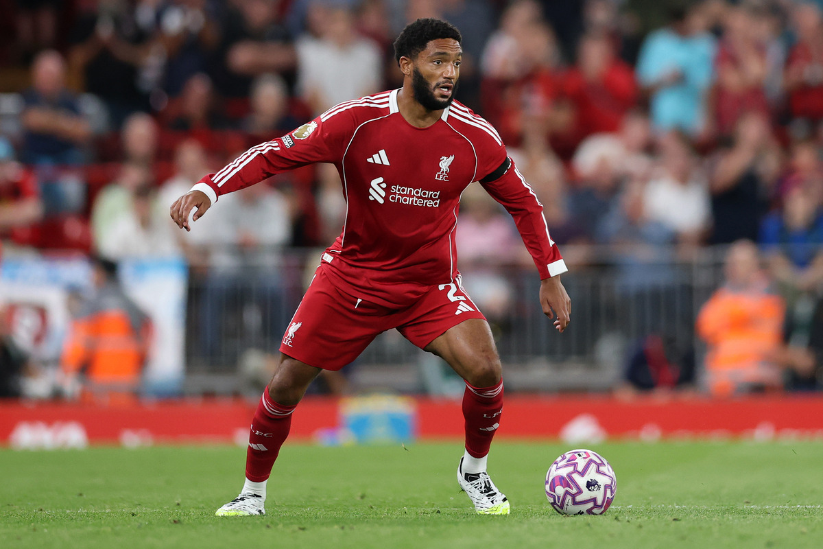 Joe Gomez thi đấu cho Liverpool tại Premier League 2025