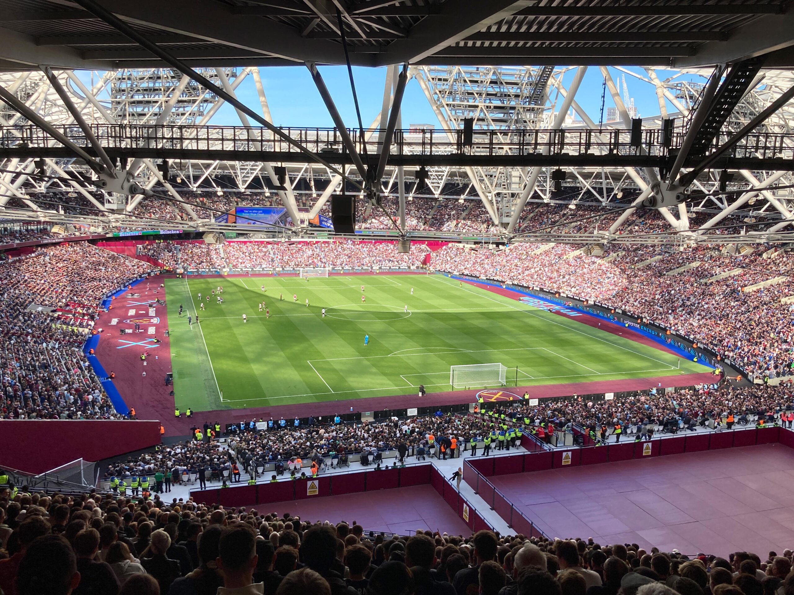 Toàn cảnh London Stadium, sân nhà West Ham