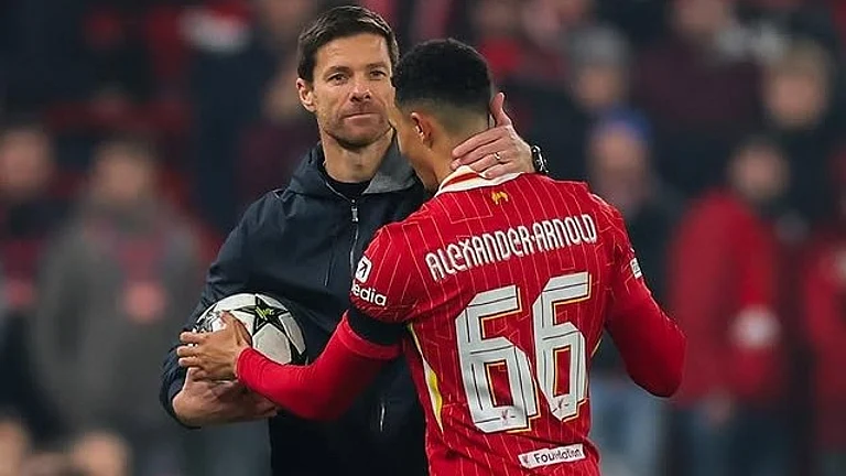 Trent Alexander-Arnold và HLV Xabi Alonso – Real Madrid mùa 2025/26